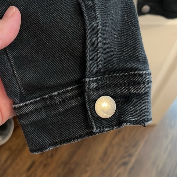 Crop denim jacket - Picture 4 of 9